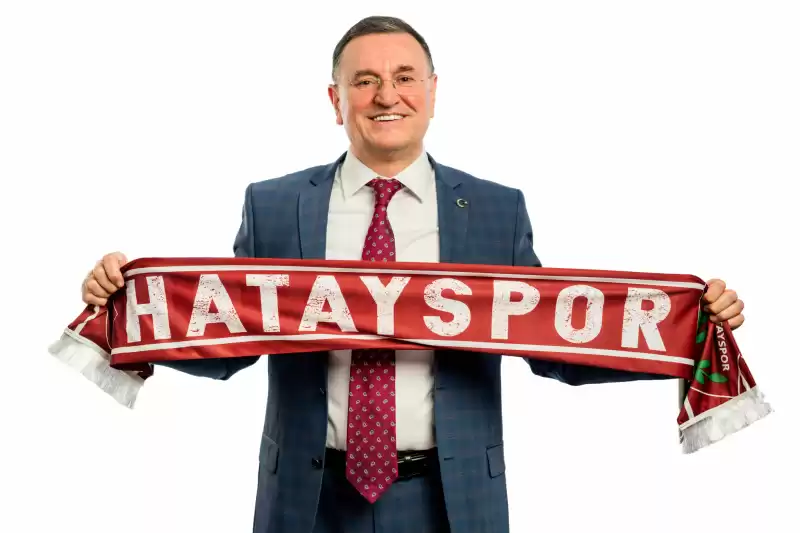 LÜTFÜ SAVAŞ: “TÜRK FUTBOLUNUN KURTULUŞ REÇETESİ KULÜPLERİN ALTYAPIYA ÖNEM VERMESİ”