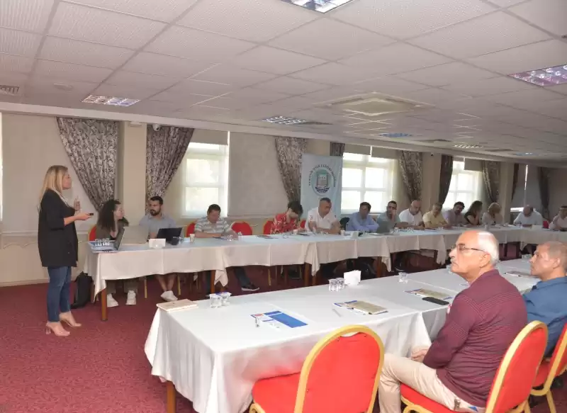 Adana İl Milli Eğitim Müdürlüğüne Bağlı Sarıçam Halk Eğitimi Merkezi DIFA55+ Projesinin Çogaltıcı Etkinlik Organizasyonuna Ev Sahipliği Yaptı.