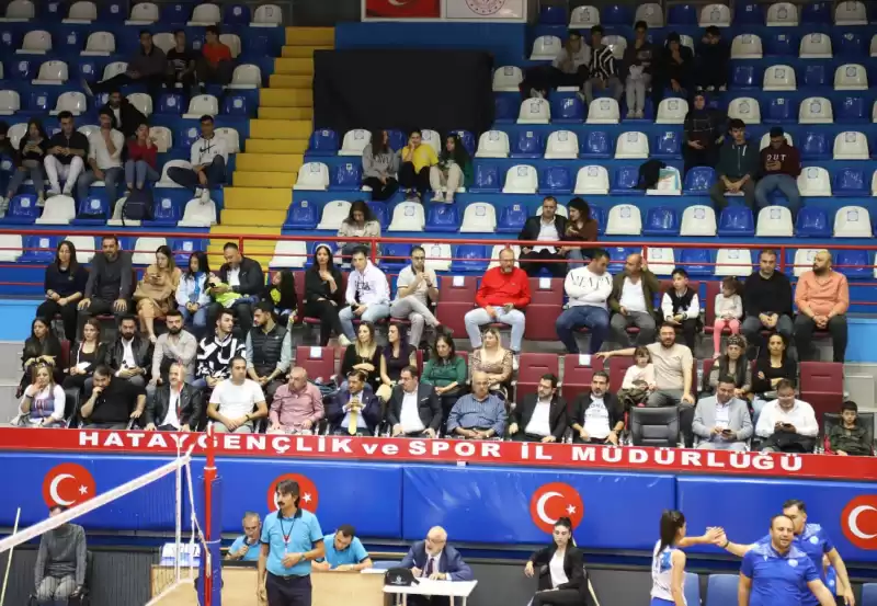 KADINLAR HATAY VOLEYBOL TAKINININ ANA SPONSORU RASUS KİMYA OLDU  