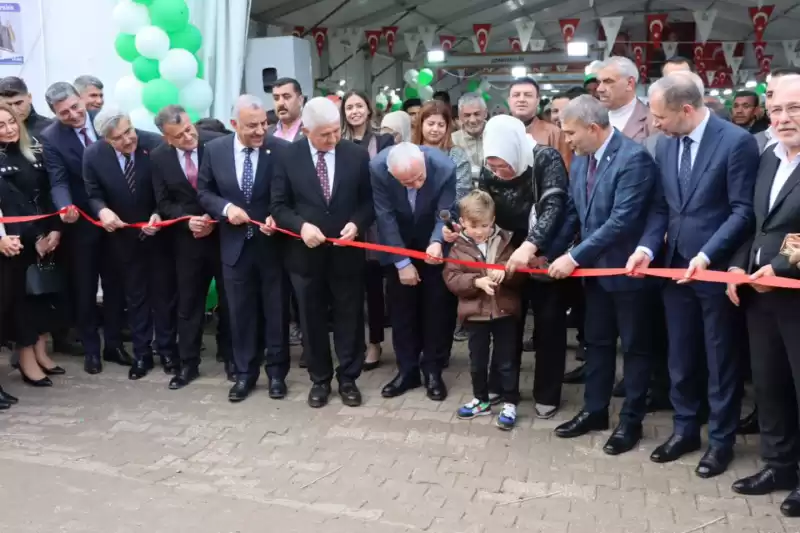 REYHANLI’DA 2. CEMİL MERİÇ İRFAN VE SANAT GÜNLERİ YOĞUN KATILIMLA BAŞLADI