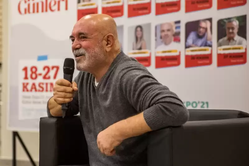 USTA OYUNCU VE YAZAR ERCAN KESAL HATAYLI SEVENLERİ İLE BULUŞTU