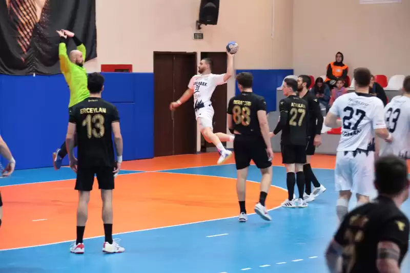 HATAY BÜYÜKŞEHİR BELEDİYESPOR-SPOR TOTO SPOR KULÜBÜ: 25-23