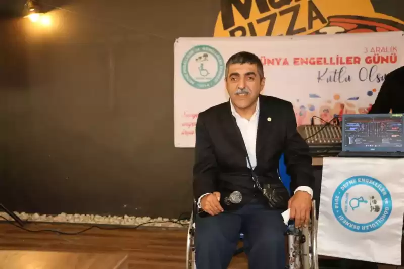 Deva Partisi Defne İlçe Başkanı Av. Nidal Hüzmeli 3 Aralık Dünya Engelliler Günü Kapsamında Düzenlenen Etkinlikte Engelsiz Yurttaşları Yalnız Bırakmadı.