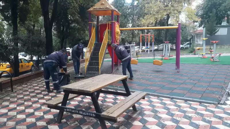 ANTAKYA BELEDİYESİ, PARK VE YEŞİL ALAN ÇALIŞMALARINI SÜRDÜRÜYOR