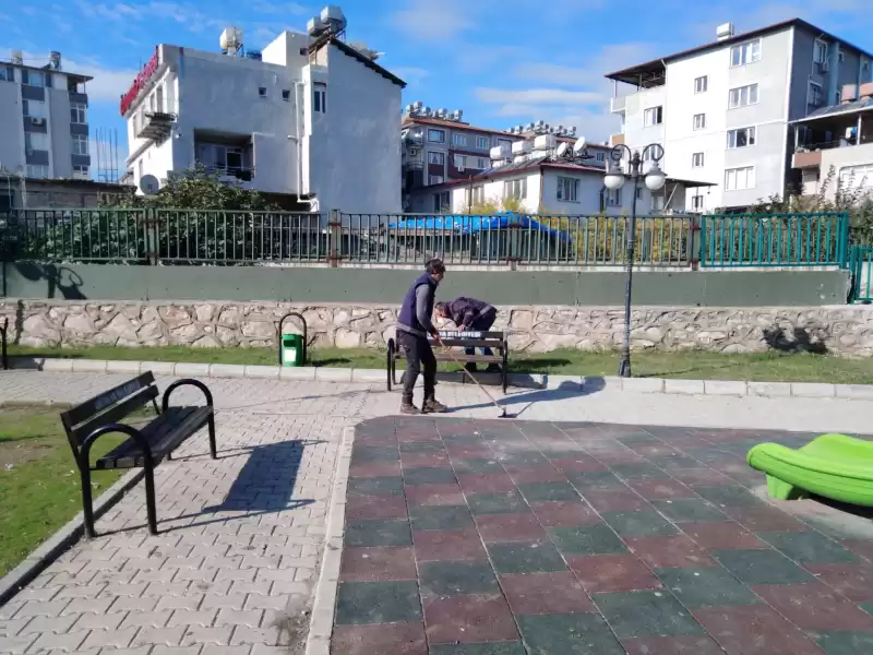 ANTAKYA BELEDİYESİ, PARK VE YEŞİL ALAN ÇALIŞMALARINI SÜRDÜRÜYOR