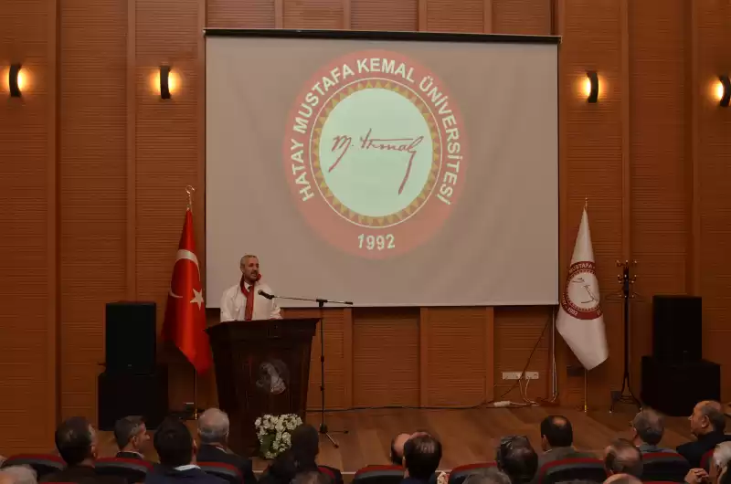 HMKÜ’nün Yeni Rektörü Veysel Eren, Devir Teslim Töreninde Yönetim Vizyonunu Duyurdu