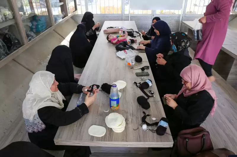 TAYVAN KÜLTÜR MERKEZİ KADINLARINDAN EL SANATLARI ESİNTİLERİ.