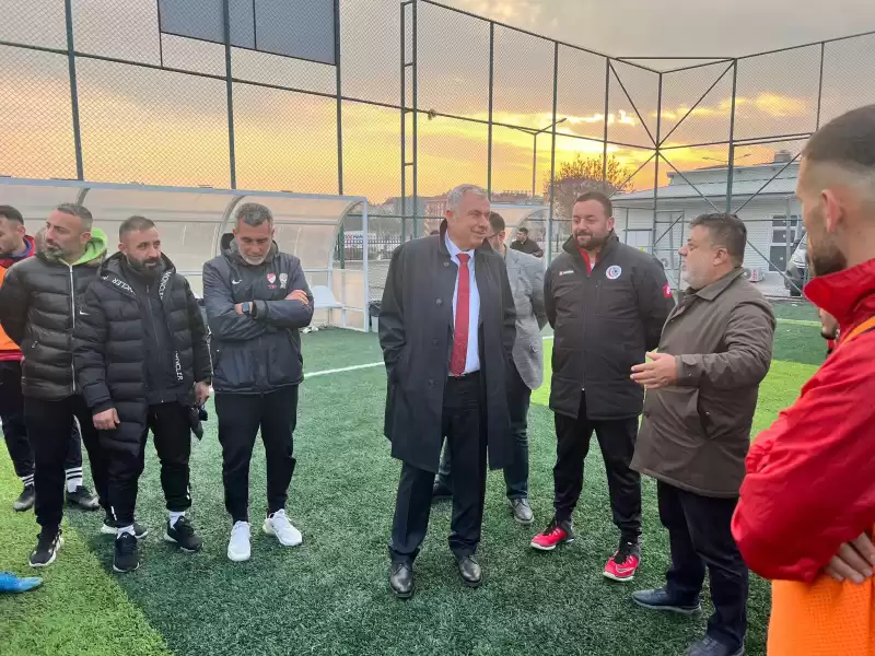 BAŞKAN YILMAZ FUTBOLCULARLA BİRARAYA GELDİ