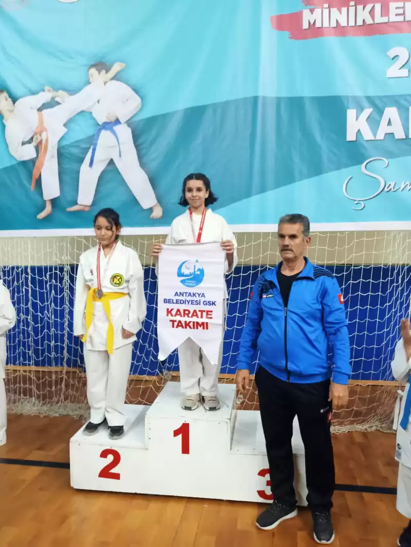 ANTAKYA BELEDİYESİ KARATE TAKIMINDAN BÜYÜK BAŞARI