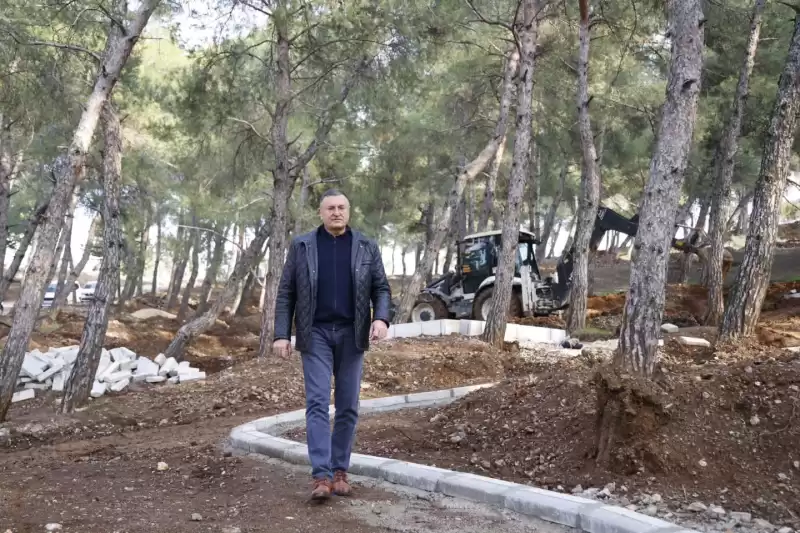 Doç. Dr. Lütfü Savaş, Kırıkhan’da Hemşehrileri Ile Bir Araya Geldi.