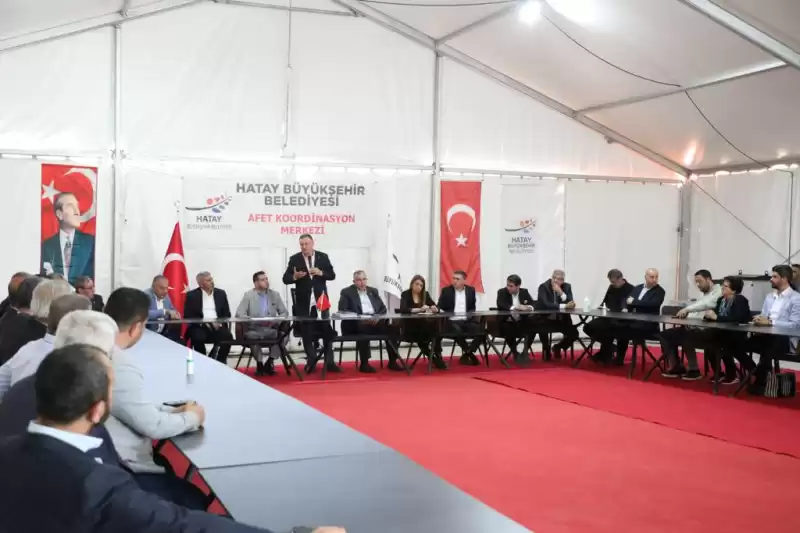 SERVET MULLAOĞLU: LÜTFÜ SAVAŞ BAŞKAN İLE BİR ÖNCEKİ SEÇİMDE ÇOK İYİ ÇALIŞTIK