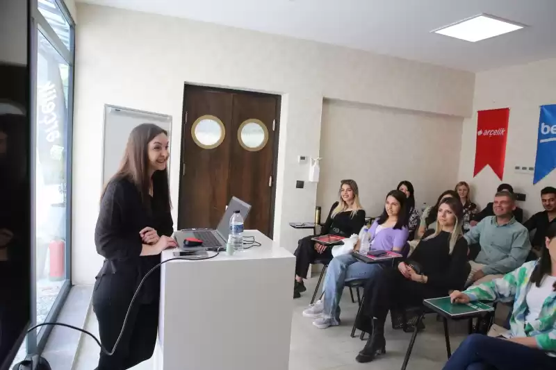 ARÇELİK TARAFINDAN KURULAN ÇAĞRI MERKEZİNDE HATAYLI DEPREMZEDELER GÖREV ALACAK