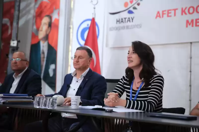 ARÇELİK TARAFINDAN KURULAN ÇAĞRI MERKEZİNDE HATAYLI DEPREMZEDELER GÖREV ALACAK