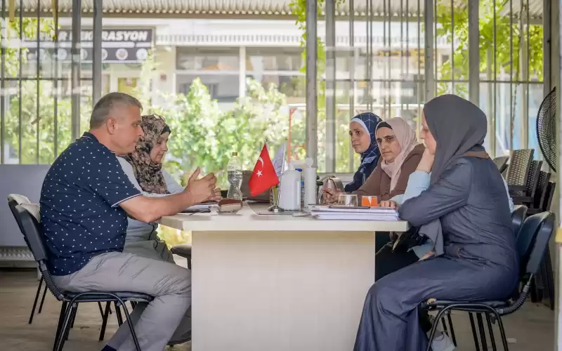 SURİYE’Lİ VE TÜRK KADIN KOOPERATİFLERİ VE DERNEKLERİ TAYVAN KÜLTÜR MERKEZİNDE HİZMET VERİYOR.