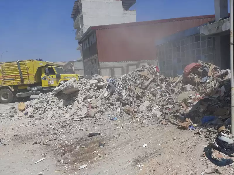 ANTAKYA BELEDİYESİ MOLOZ VE KATI ATIK TEMİZLEME ÇALIŞMALARINI SÜRDÜRÜYOR