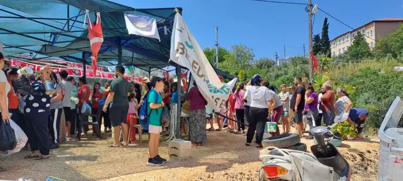 SAMANDAĞ BELEDİYESİ HER GÜN 1000 KİŞİYE SICAK YEMEK İMKANI SUNMAYA DEVAM EDİYOR.