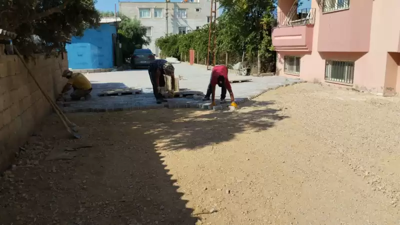 HUMMALI ÇALIŞMALARLA CADDE VE SOKAKLARIMIZI YENİLEMEYE DEVAM EDİYORUZ.