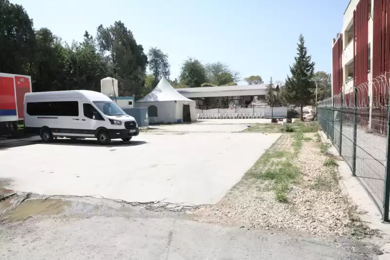 DEPREMZEDE KORE GAZİLERİNE KORELİ KARDEŞLERİ EL UZATTI