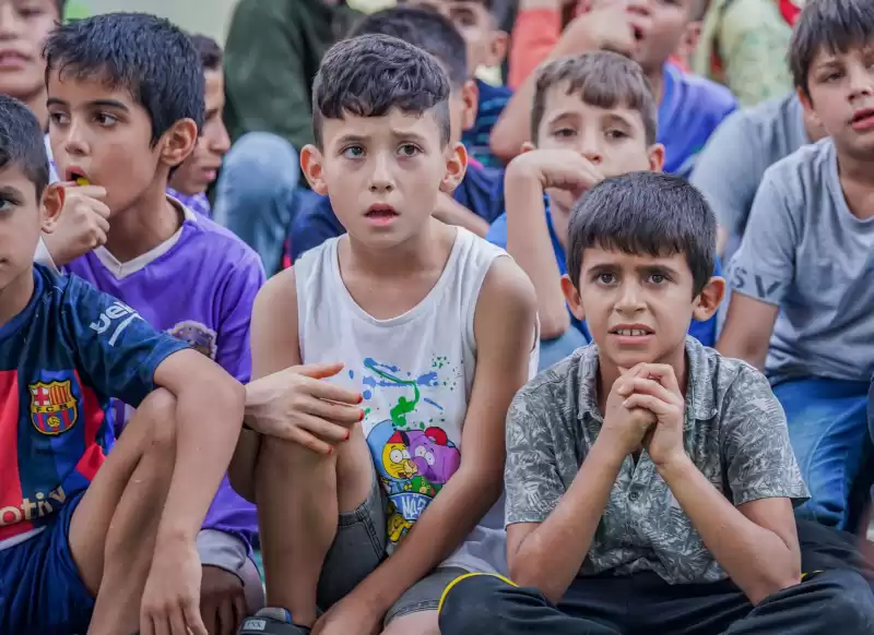 TAYVAN KÜLTÜR MERKEZİNDE KIRMIZI BURUNLU PALYOÇALAR