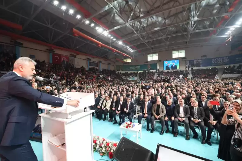 Öntürk, Değerli Babası Bekir Öntürk’ü Kırıkhan Mezarlığı’nda Ziyaret Ederek Başkanlık Yolculuğuna çıkmadan önce Dualarıyla Helallik Istedi.