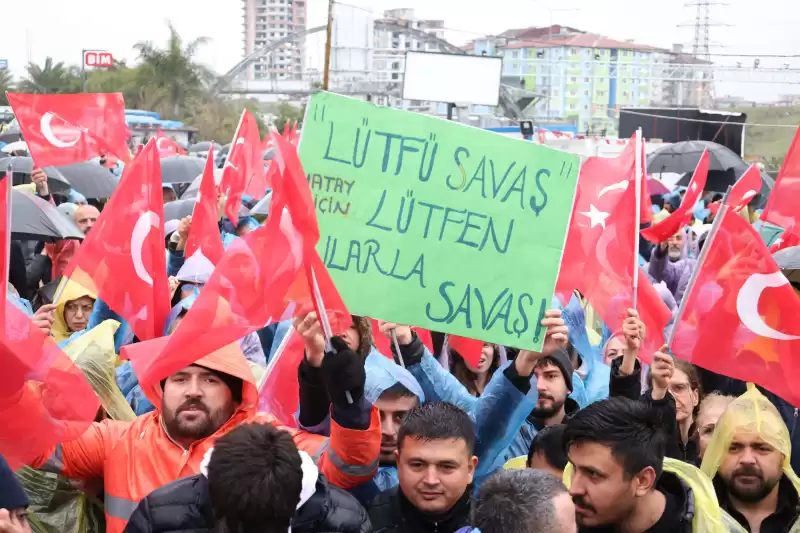 “DİK DUR EĞİLME HATAY HALKI SENİNLE” SLOGANLARIYLA LÜTFÜ SAVAŞ’A DESTEKLER   DEVAM EDİYOR