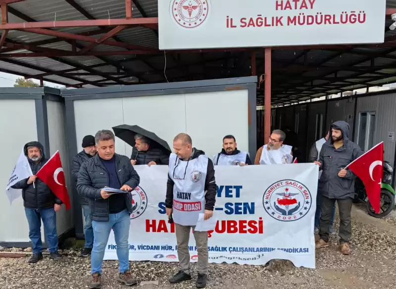 “ Deprem Bölgesinde Çalışan Sağlık Çalışanları Halen Can Çekişiyor  ” 