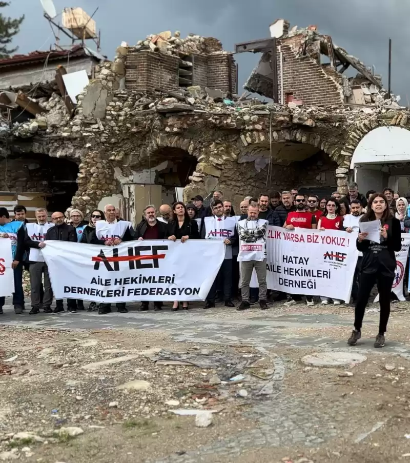 AİLE HEKİMLERİ HATAY’DA MESLEKTAŞLARINA DESTEK VERDİ