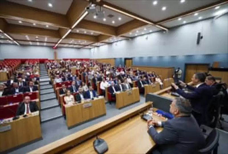 CHP Genel Başkanı Özel'den Başkanlar Zirvesi