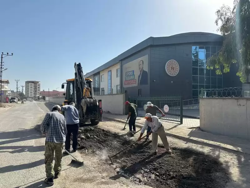 ÖMER ERDAL ÇELİK DOLUDİZGİN ÇALIŞIYOR!