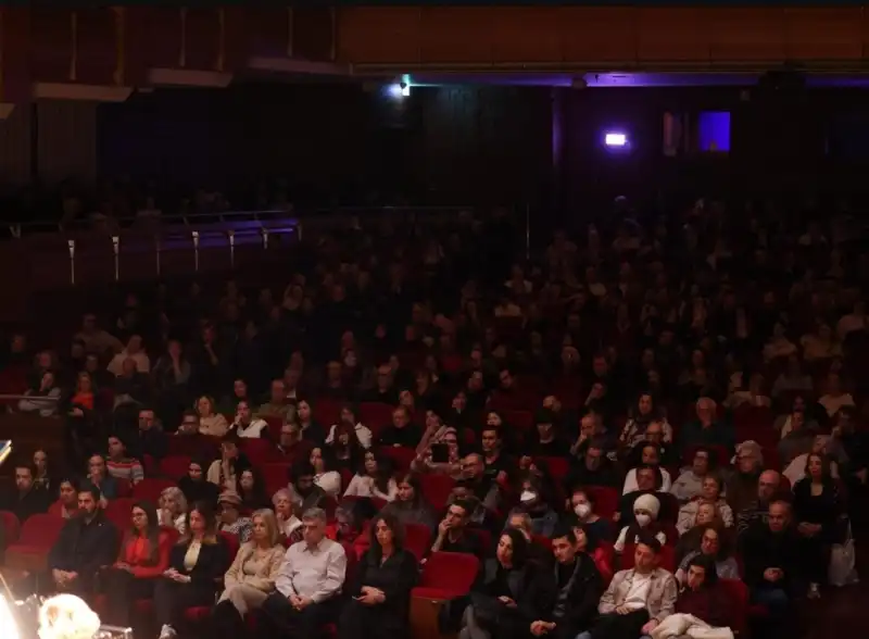 İki Piyano, Iki Kültür: AASSM’de Duygusal Konser